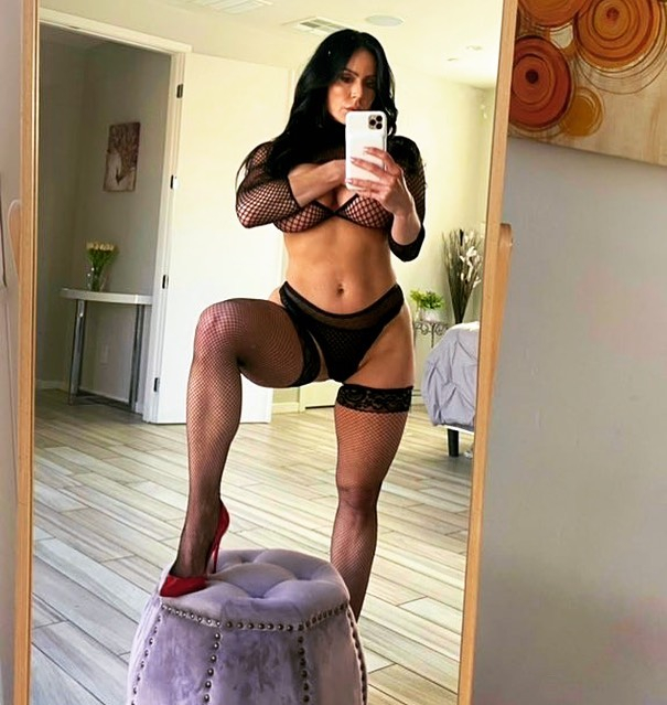 Porn star Kendra Lust weighs in on Ebanie Bridges’ next fight by slamming Aussie’s opponent for sex-shaming