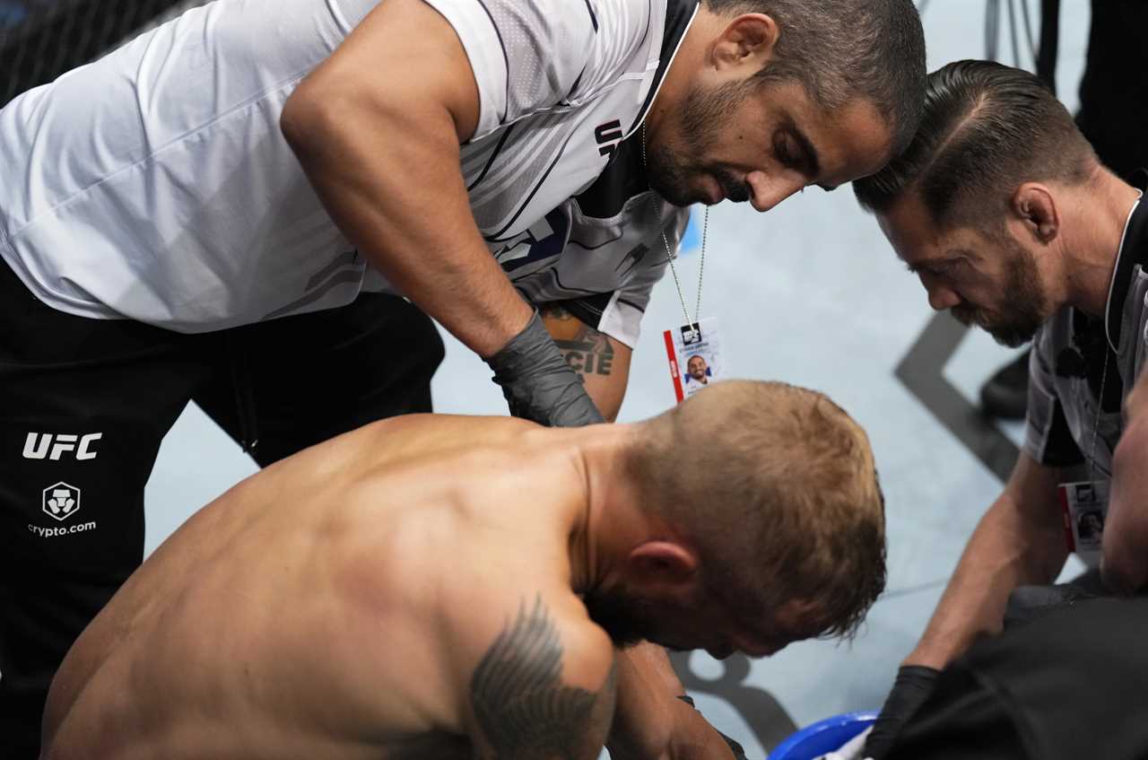 Watch gruesome moment TJ Dillashaw has dislocated shoulder POPPED back in between rounds before fighting on at UFC 280
