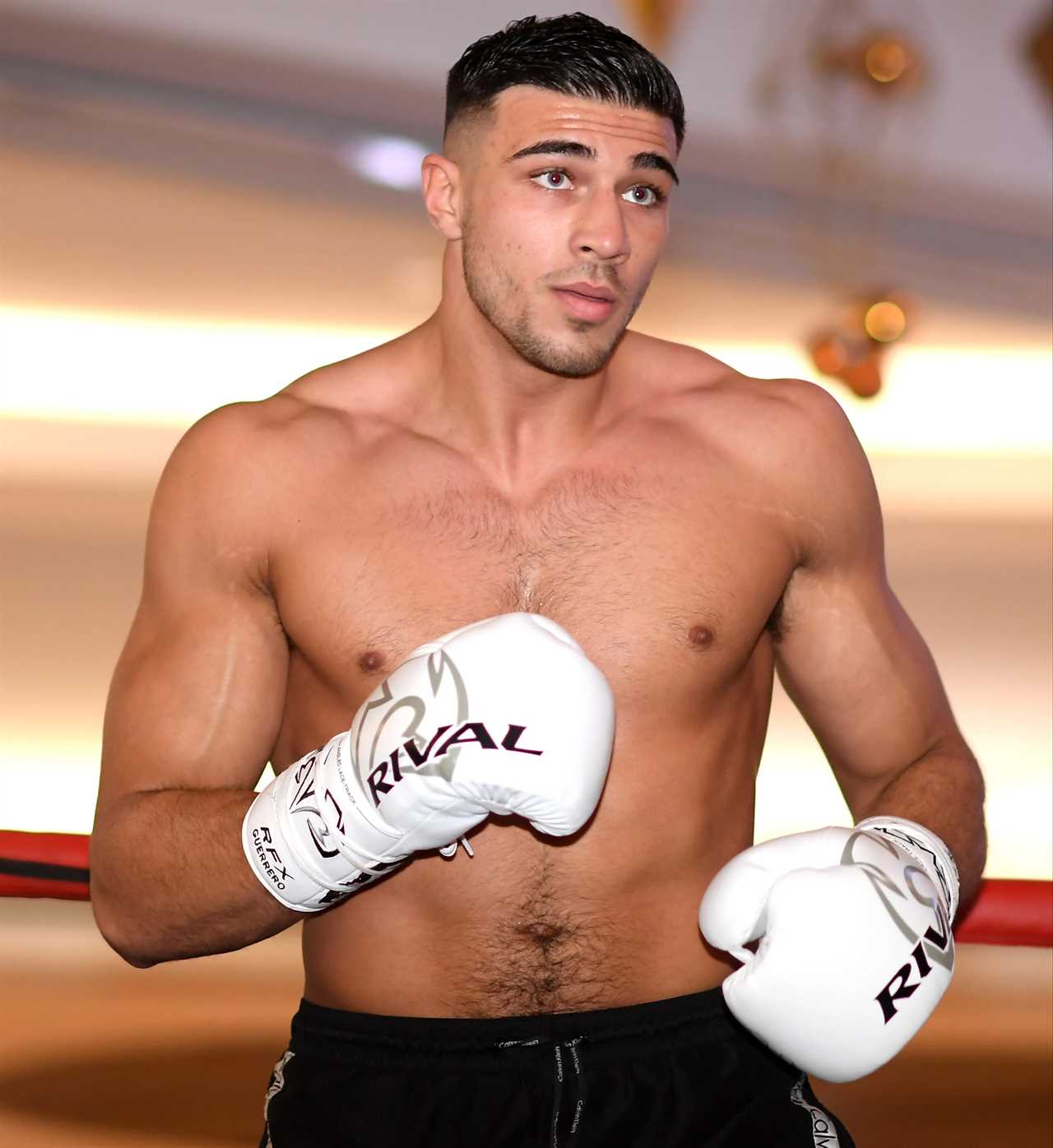 Tommy Fury takes a powerful swipe at a rival and fights with UFC legend Anderson Silva.