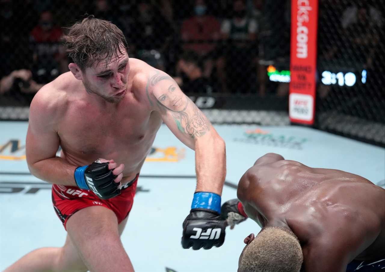 UFC star Darren Till displays a horrific eye injury and hints that he was given shiner during sparring