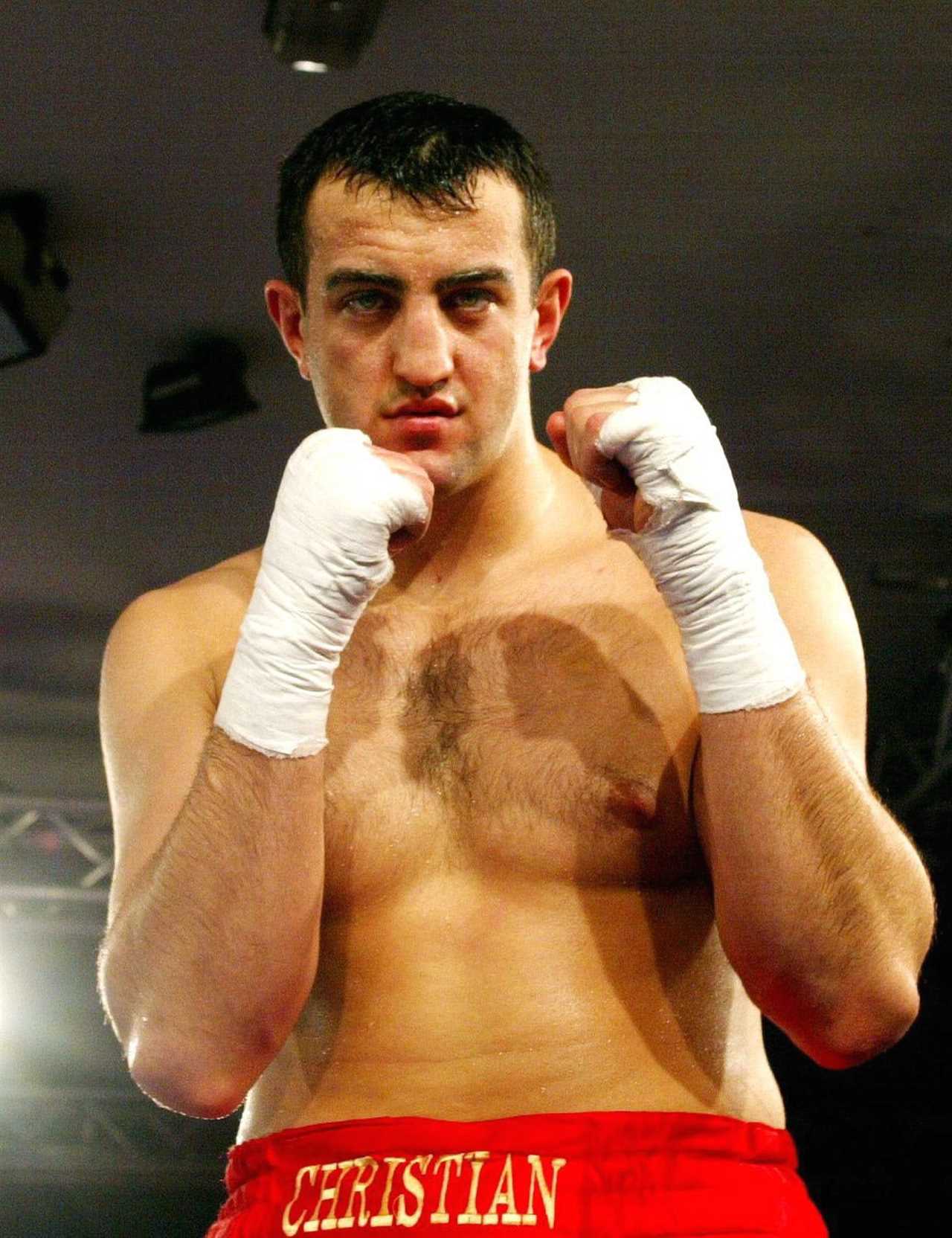 Heavyweight boxer is arrested for trafficking 22 tons of cocaine worth $1BILLION into the US