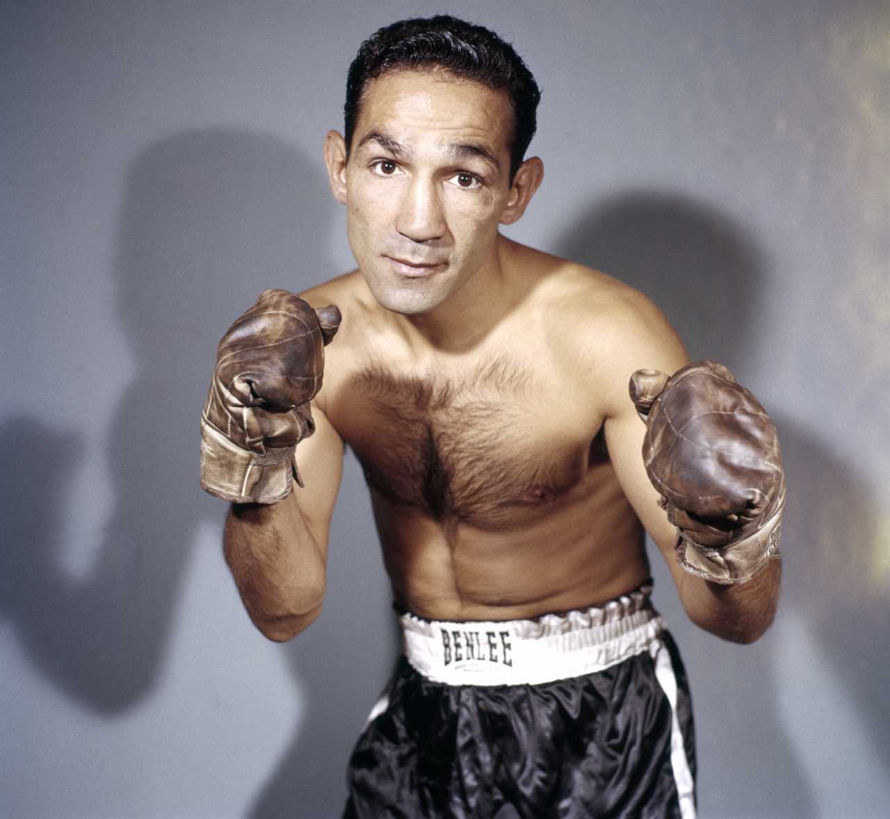 The top ten boxers with the longest winning streaks include Julio Cesar Chavez and Roberto Duran, as well as Floyd Mayweather Jr.