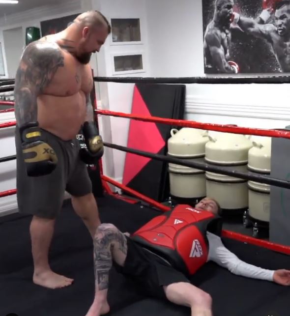 After Nile Wilson, the former World's Strongest Man, offers to punch Eddie Hall, Nile Wilson is ejected.