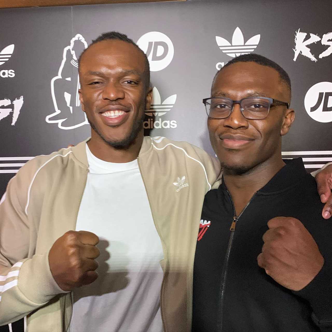 Deji, KSI's brother, went from YouTube boxing failure' and became a 15x world champion Floyd Mayweather.