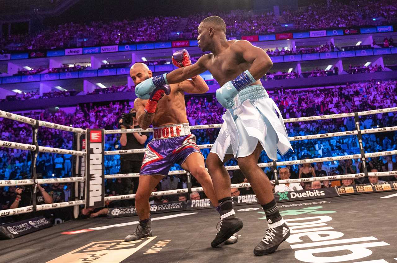 Deji, KSI's brother, went from YouTube boxing failure' and became a 15x world champion Floyd Mayweather.