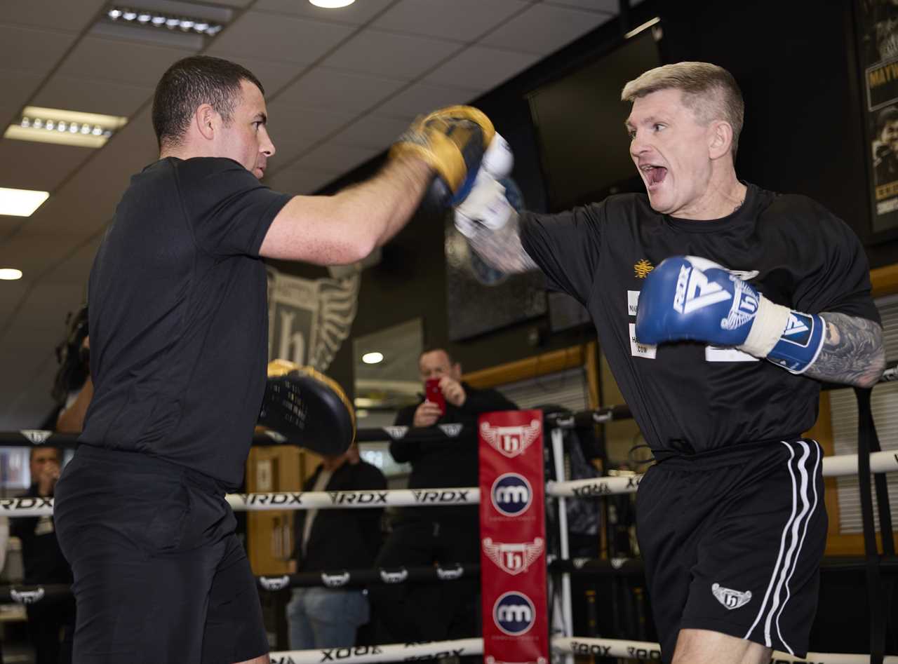 Fans stunned by Ricky Hatton's ripped abs during weigh-in for Barrera fight.