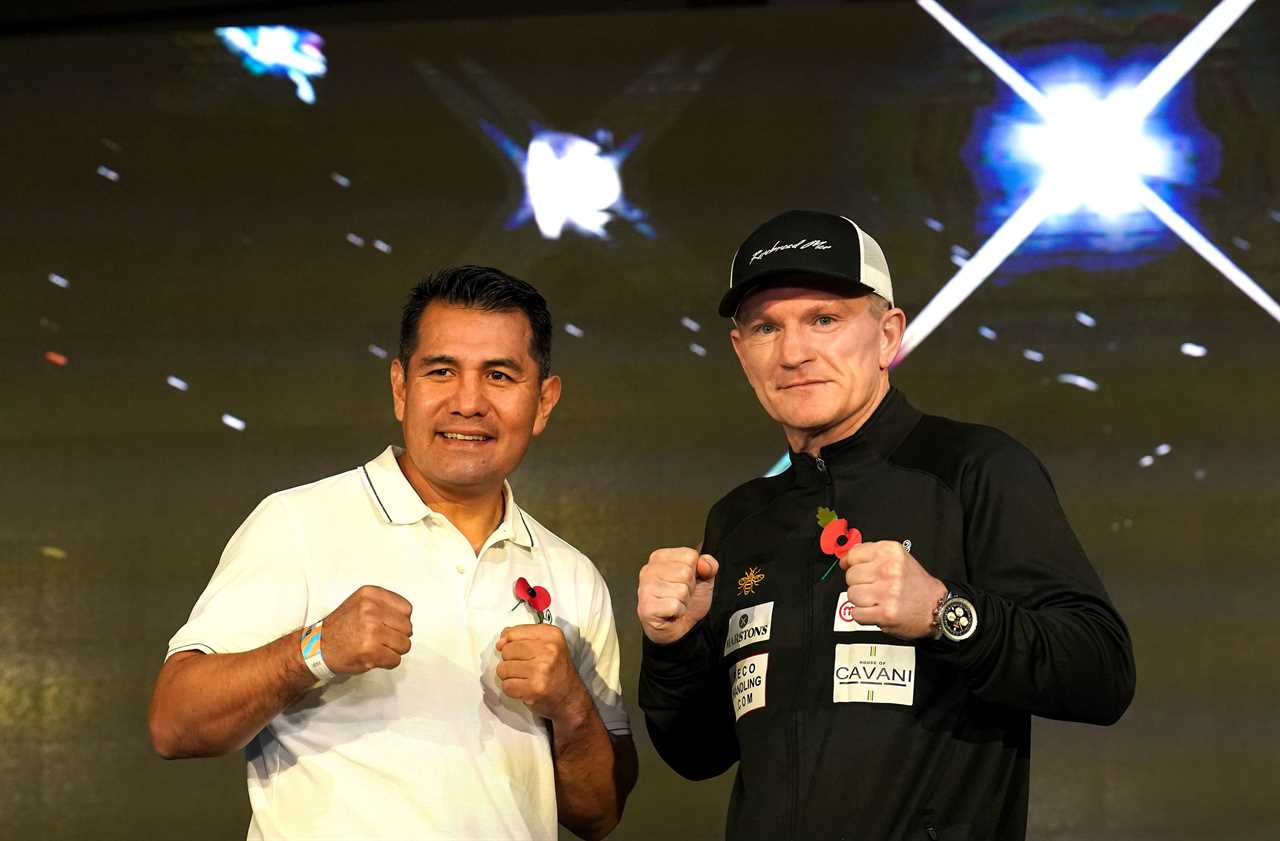 Fans stunned by Ricky Hatton's ripped abs during weigh-in for Barrera fight.