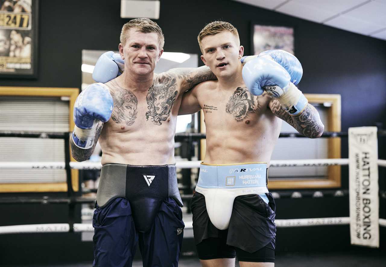 Fans stunned by Ricky Hatton's ripped abs during weigh-in for Barrera fight.