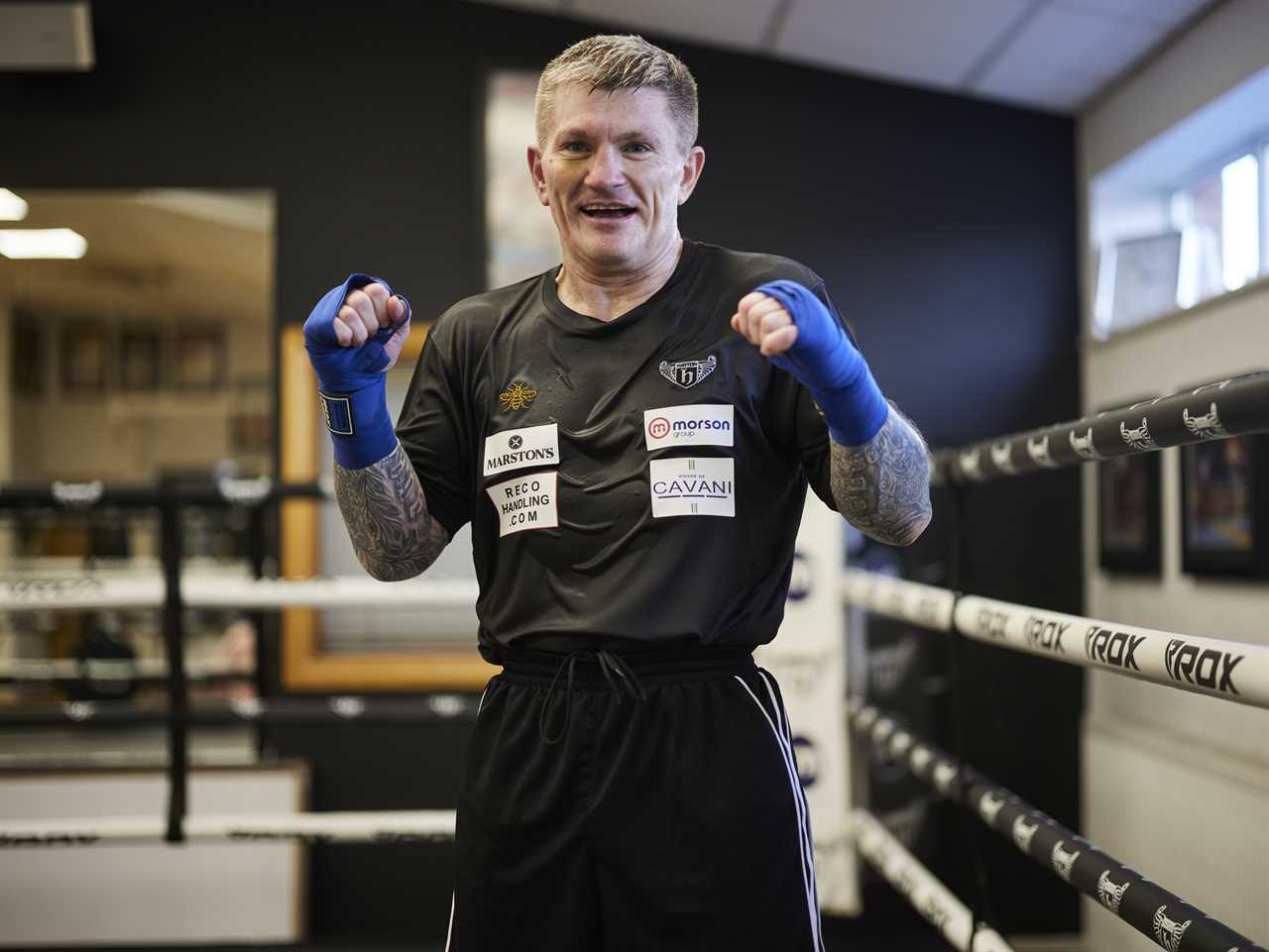 Fans stunned by Ricky Hatton's ripped abs during weigh-in for Barrera fight.