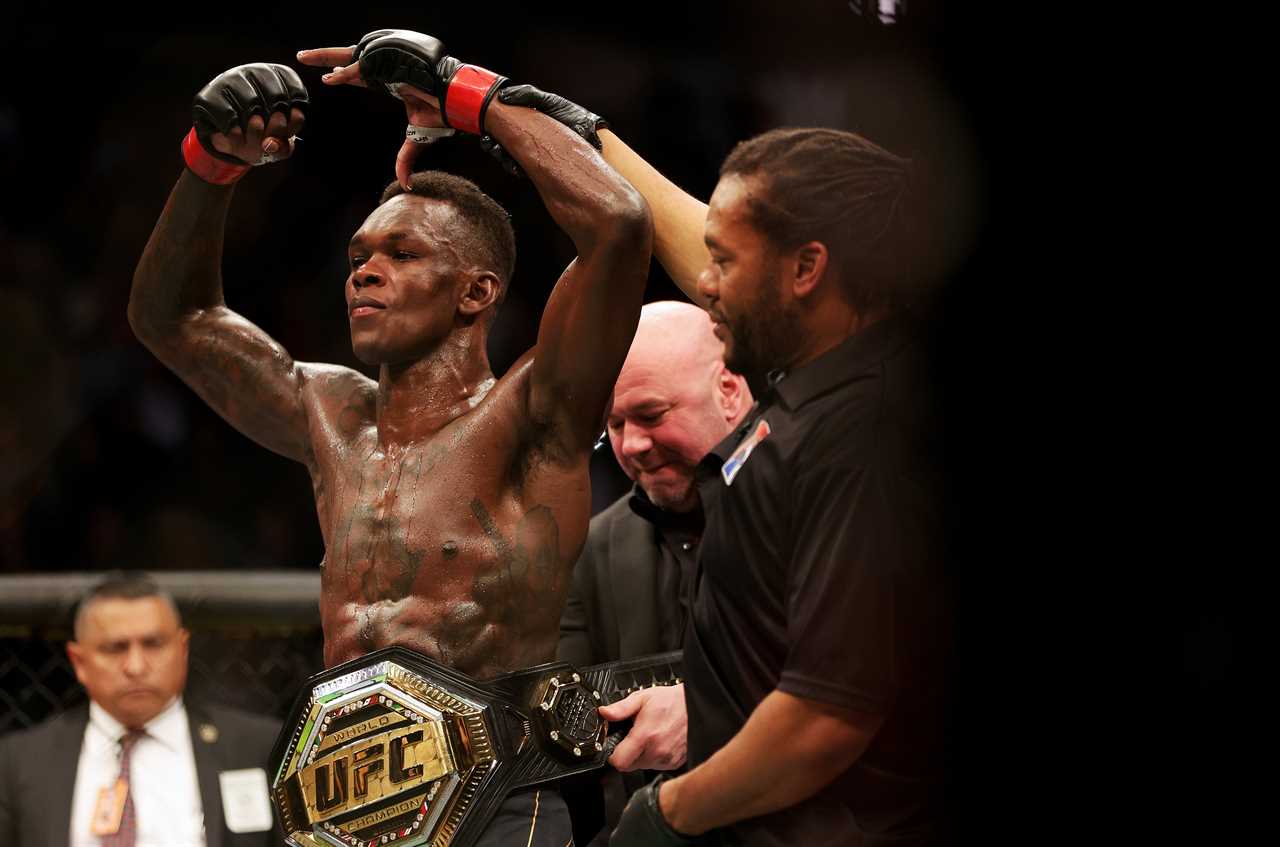 Israel Adesanya discusses racism and his first fight. He also reveals his dream opponent, guilt pleasure, and diet before UFC 281
