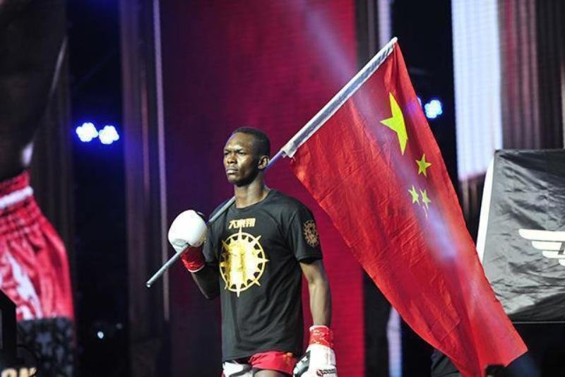 Israel Adesanya discusses racism and his first fight. He also reveals his dream opponent, guilt pleasure, and diet before UFC 281
