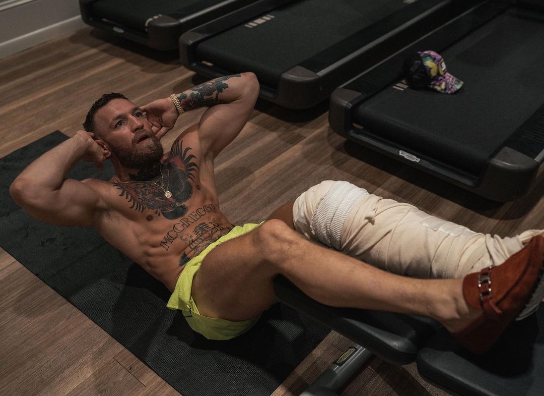 Conor McGregor's new physique shows that he is too small to fit on a sunlounger.