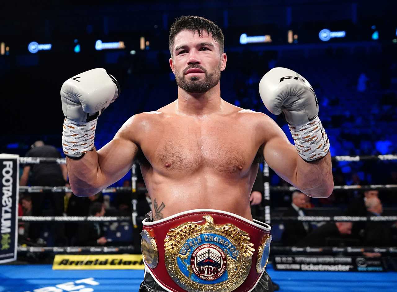 Eddie Hearn announces that Canelo Alvarez made his UK boxing debut against John Ryder at Arsenal's stadium.