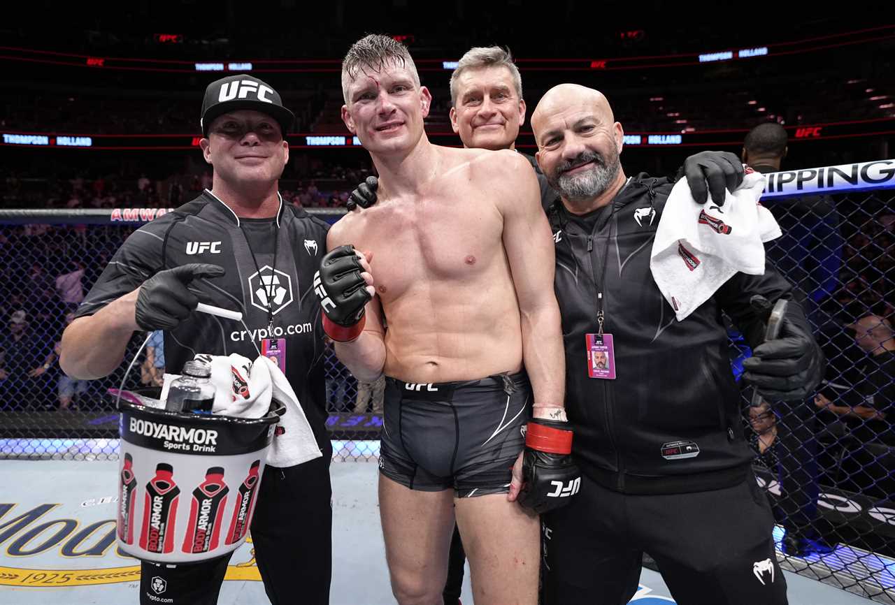 UFC stars Stephen Thompson & Kevin Holland display horrific battle scars, including broken hands and severe cuts