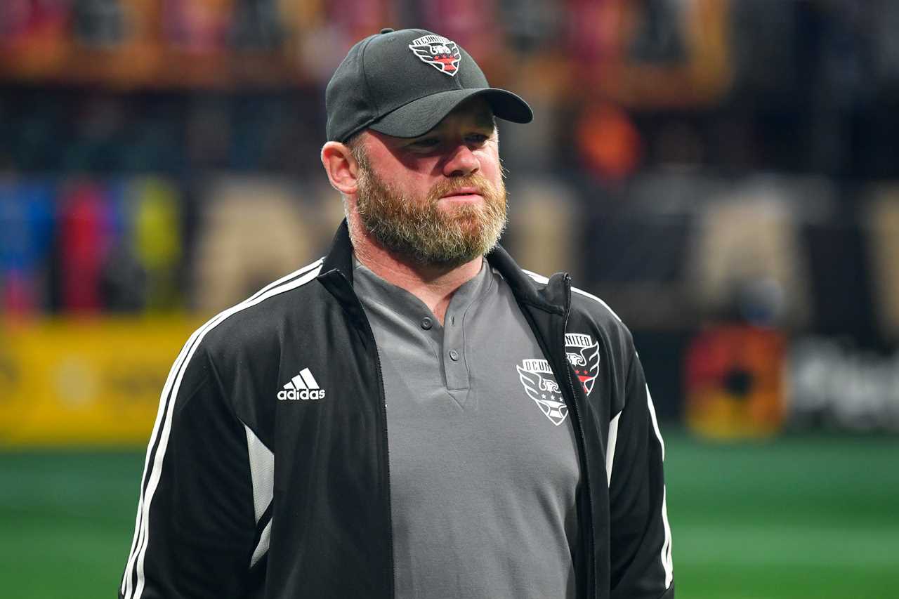 Wayne Rooney will spar with Tyson Fury. Man Utd legend is set to assist heavyweight star Oleksandr Usyk.