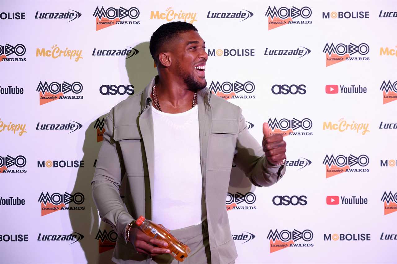 Anthony Joshua jokes that he is an old man coming to the end his boxing career. He vows to make these last years count.