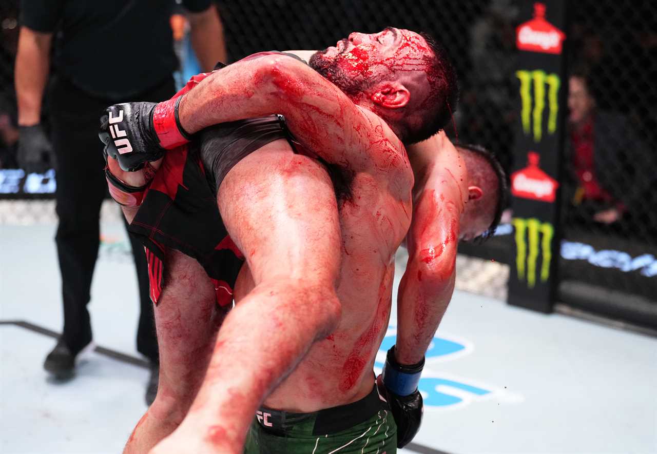 UFC fighter Garcia cuts an artery in his head during a fight, but still wins. It takes 2 hours for the medics to stop bleeding in horror scenes.