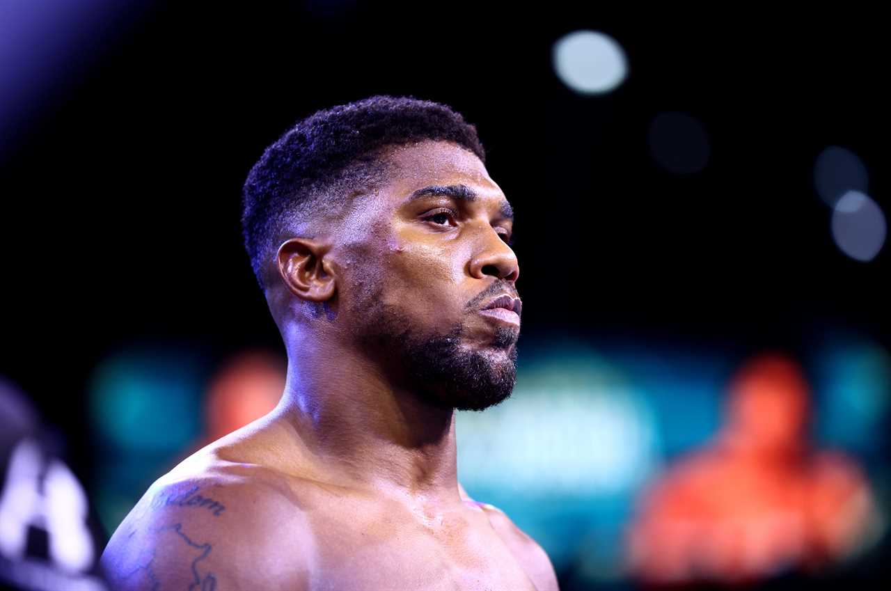 Johnny Nelson believes Anthony Joshua is still broken after losing to Oleksandr Uzyk twice