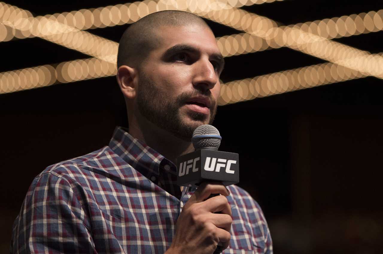 Laura Woods applauds Ariel Helwani as he calls out Dana White, UFC boss, for his wife's slaps