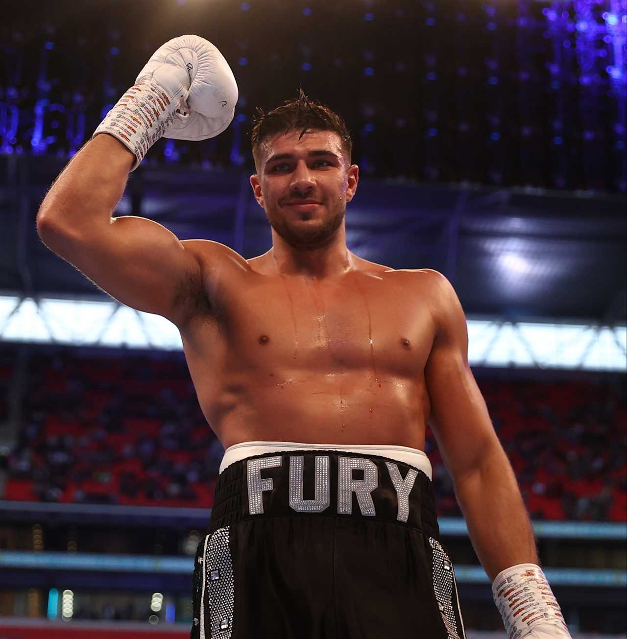 Tommy Fury is willing to fight Jake Paul FREE as a boxer challenges YouTube star to a UK showdown.