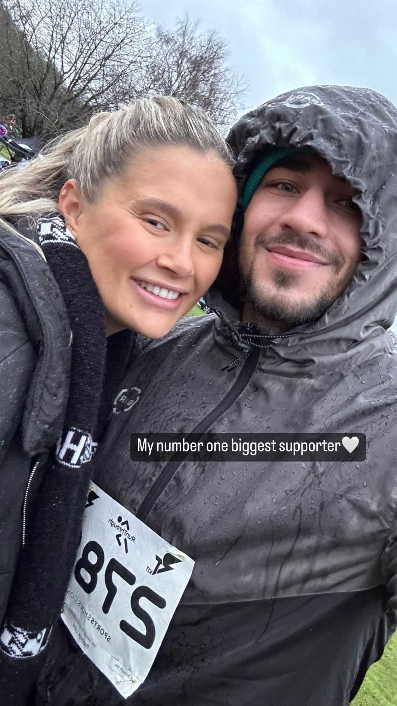 Pregnant Molly Mae cheers on boyfriend Tommy Fury and Tyson Fury during a fun run through torrential rain, before digging into big fry up