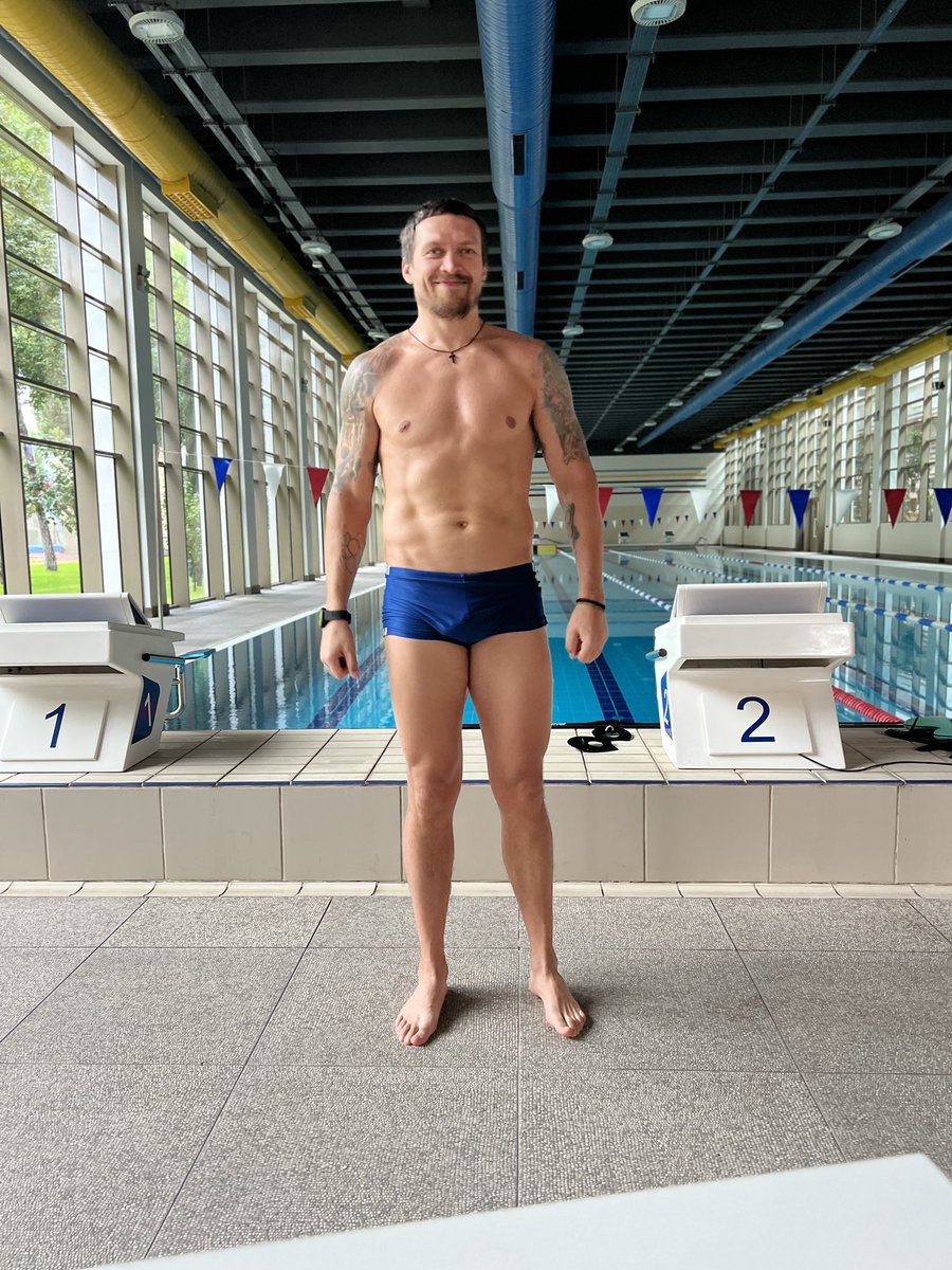 Where are you, Belly? - Oleksandr Uzyk mocks Tyson Fury while he poses in small swimming trunks before the fight