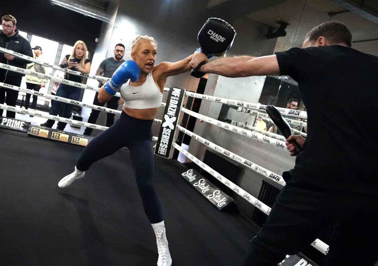 Elle Brooke, a boxer for OnlyFans, wants the WORLD TITLE just like her idol Ebanie bridges. Elle has just fought TikToker Faith Ordway.