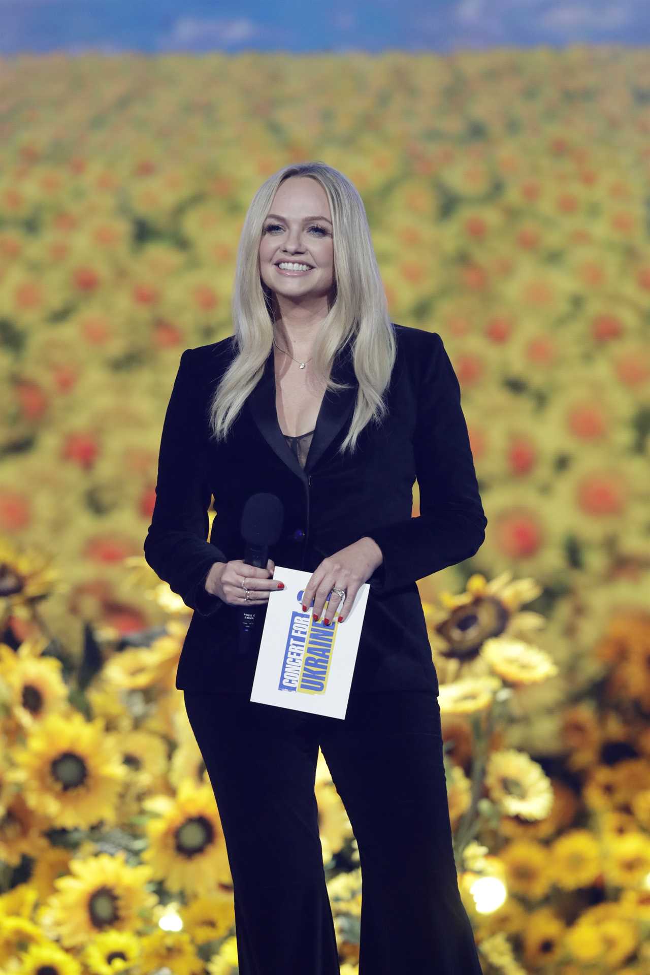 Holly Willoughby invites Emma Bunton, Spice Girl from Spice Girls Boxing, to fight in the next Misfits boxing bout as she amazes fans at KSI