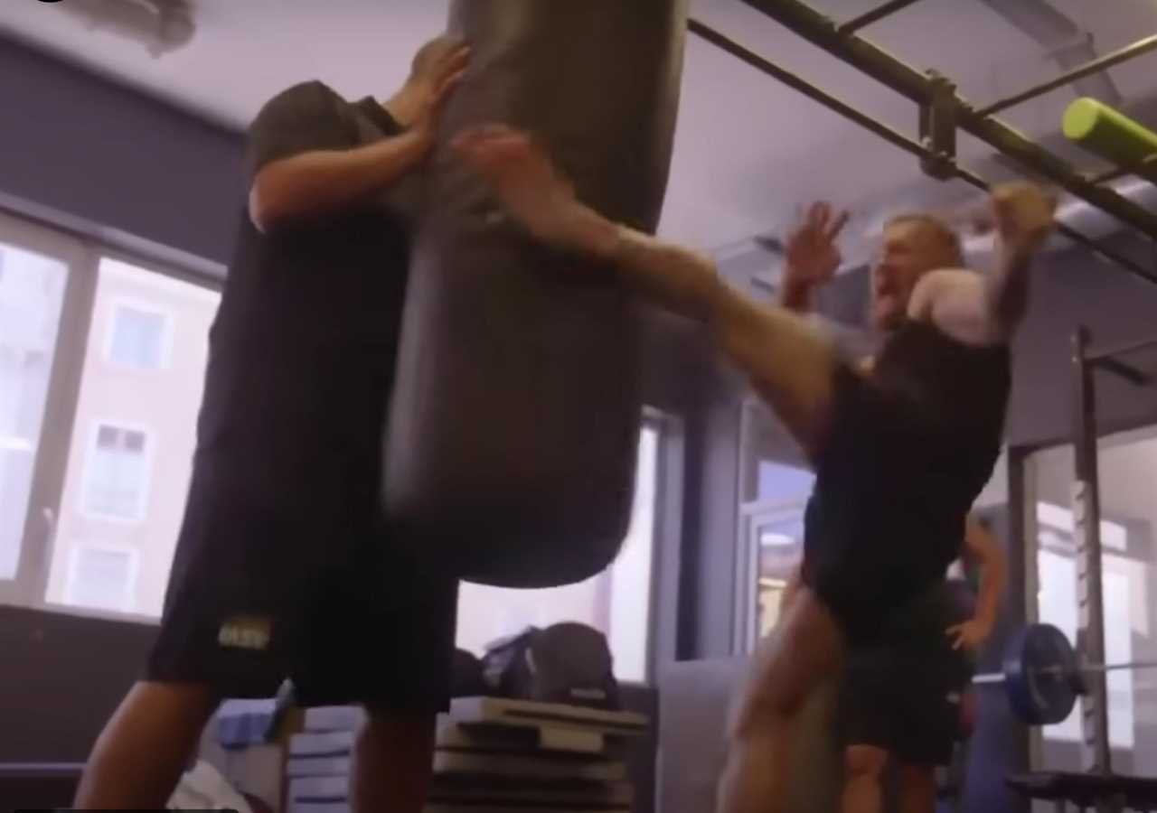 Conor McGregor performs a crazy spinning kick on a broken leg to prepare for his massive UFC summer return