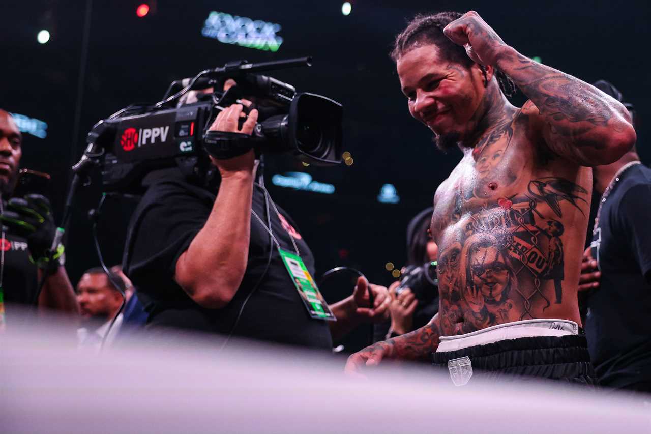 Mike Tyson names the best fighter as he supports a boxing star who will become a legend in the sport.