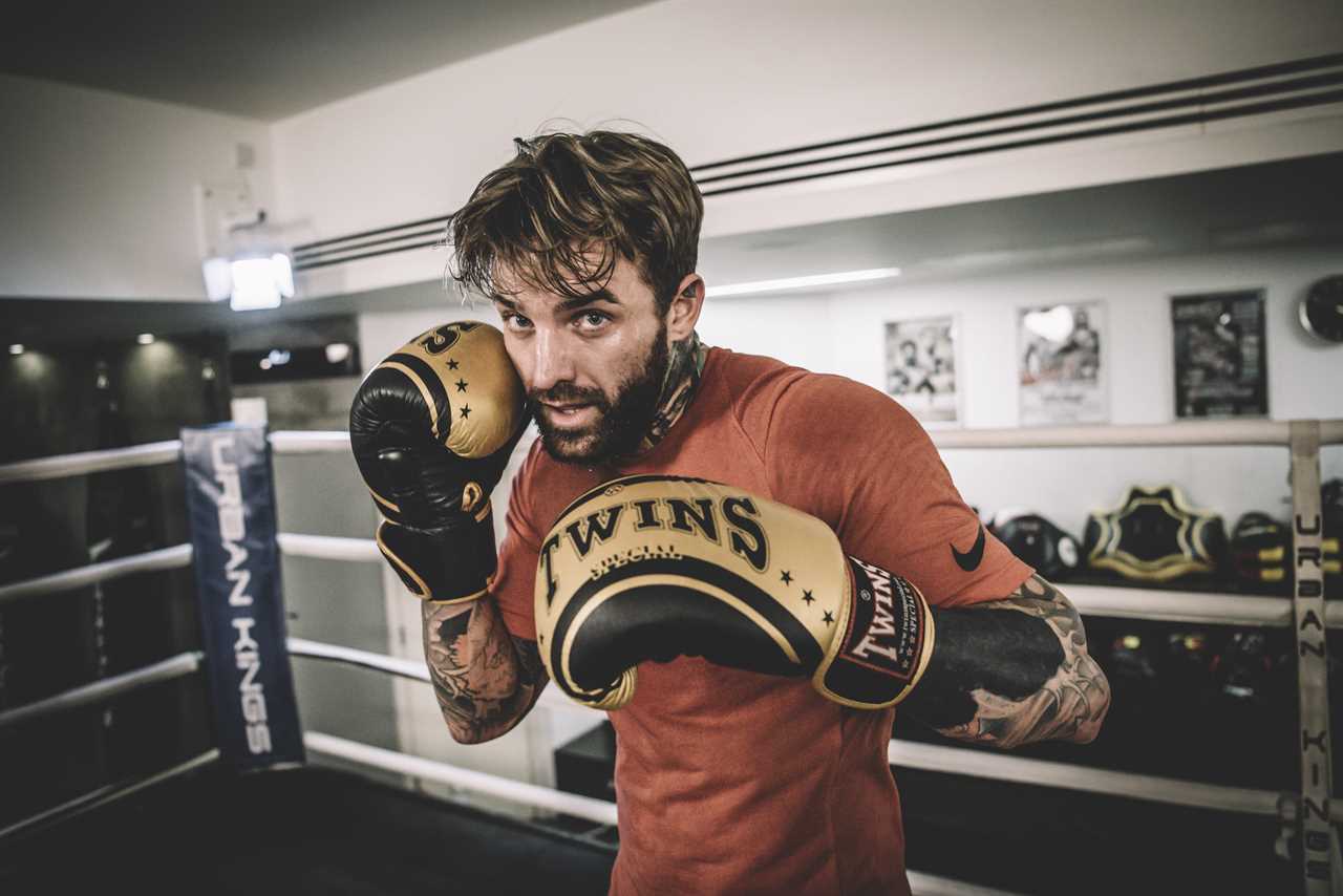 Aaron Chalmers calls out Tommy Fury, Jake Paul and KSI in advance of Geordie Shore's shocking fight with Floyd Mayweather