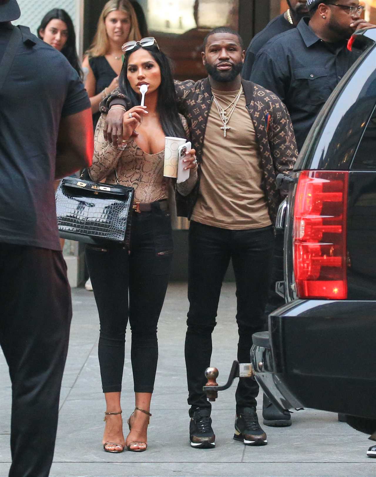 Gallienne Nabila, Floyd Mayweather's ex-girlfriend, looks stunning in a tiny black bikini with crop top in stunning shoot