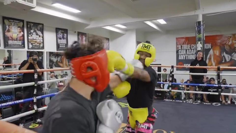 F***ing different levels - Rio Ferdinand, Man Utd icon, stunned as Floyd Mayweather plays with YouTuber Jarvis during sparring