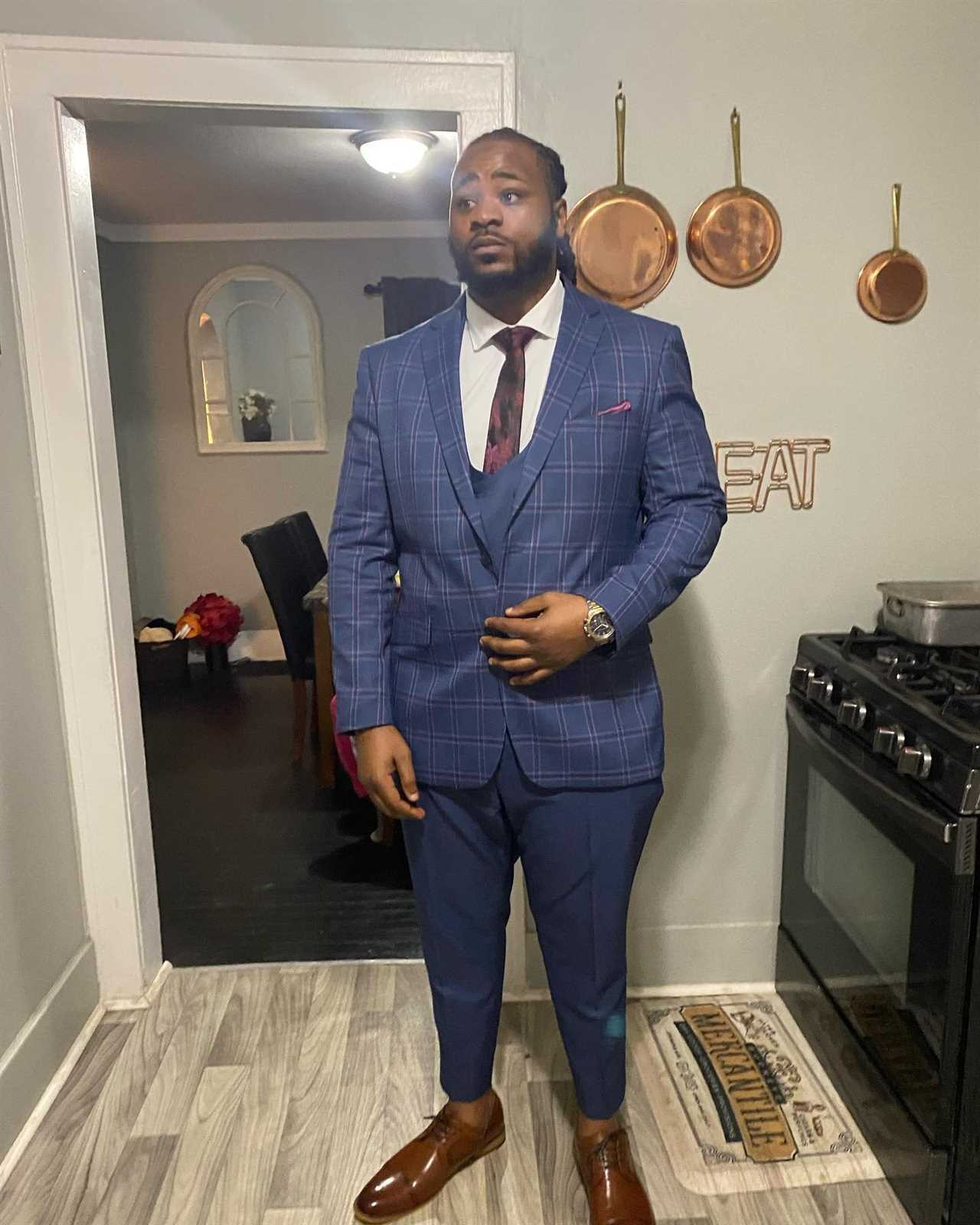Anthony Joshua's next opponent, Jermaine Franklin. He used to make insulation wool. He lived with his grandmother.