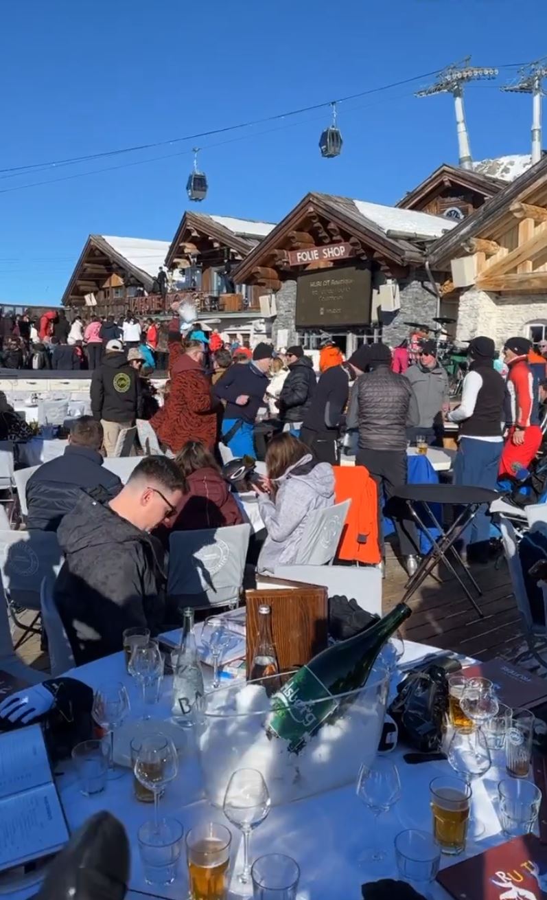 Elle Brooke and her friends go on an amazing Alps trip. They party in the mountains, and they also do shots from a SKI.