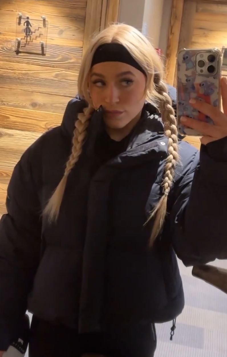 Elle Brooke and her friends go on an amazing Alps trip. They party in the mountains, and they also do shots from a SKI.