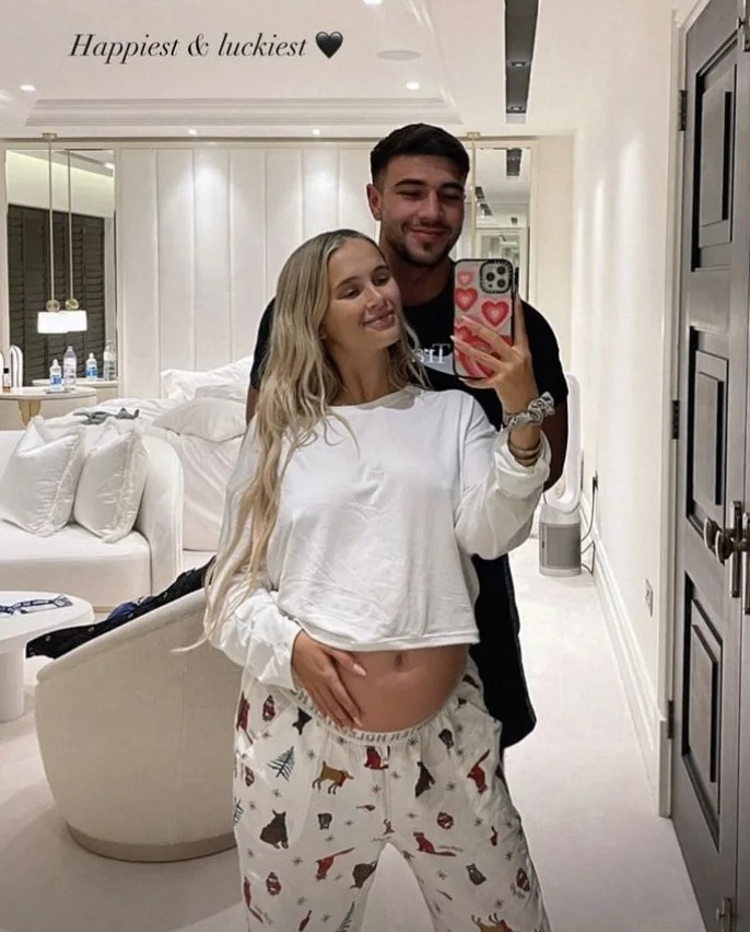 Demolition job - Tommy Fury's girlfriend Molly Me hits back at Jake Paul after a YouTuber revealed she had given birth