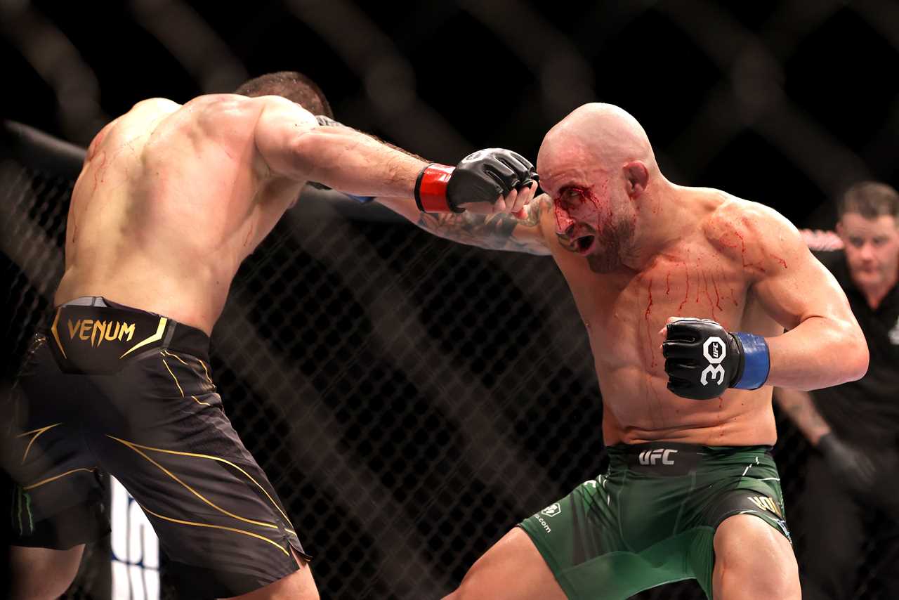 Alexander Volkanovski is severely injured above the eye after a heartbreaking UFC 284 loss against Islam Makhachev
