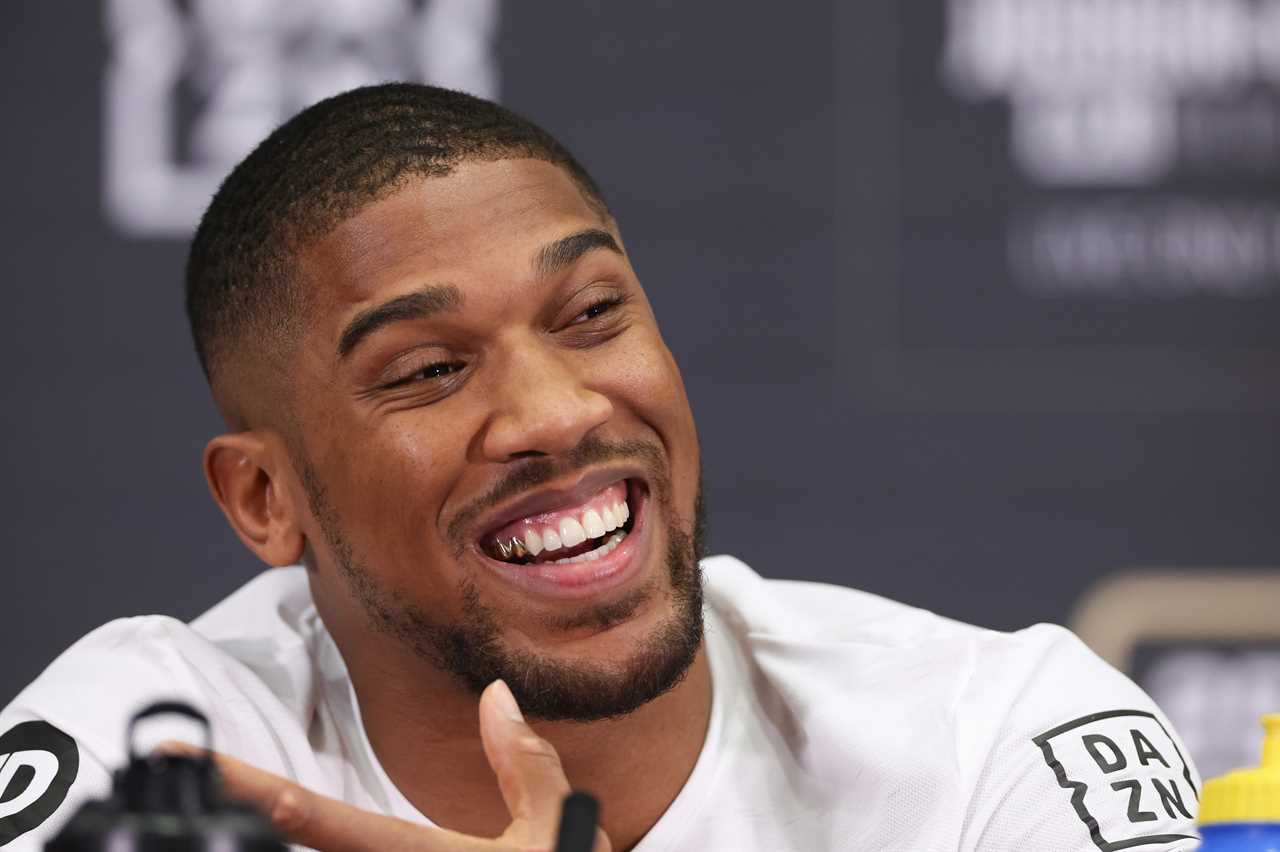 Tyson Fury will be facing Anthony Joshua this summer in a blockbuster fight back ON, if Oleksandr Uzyk's bout falls