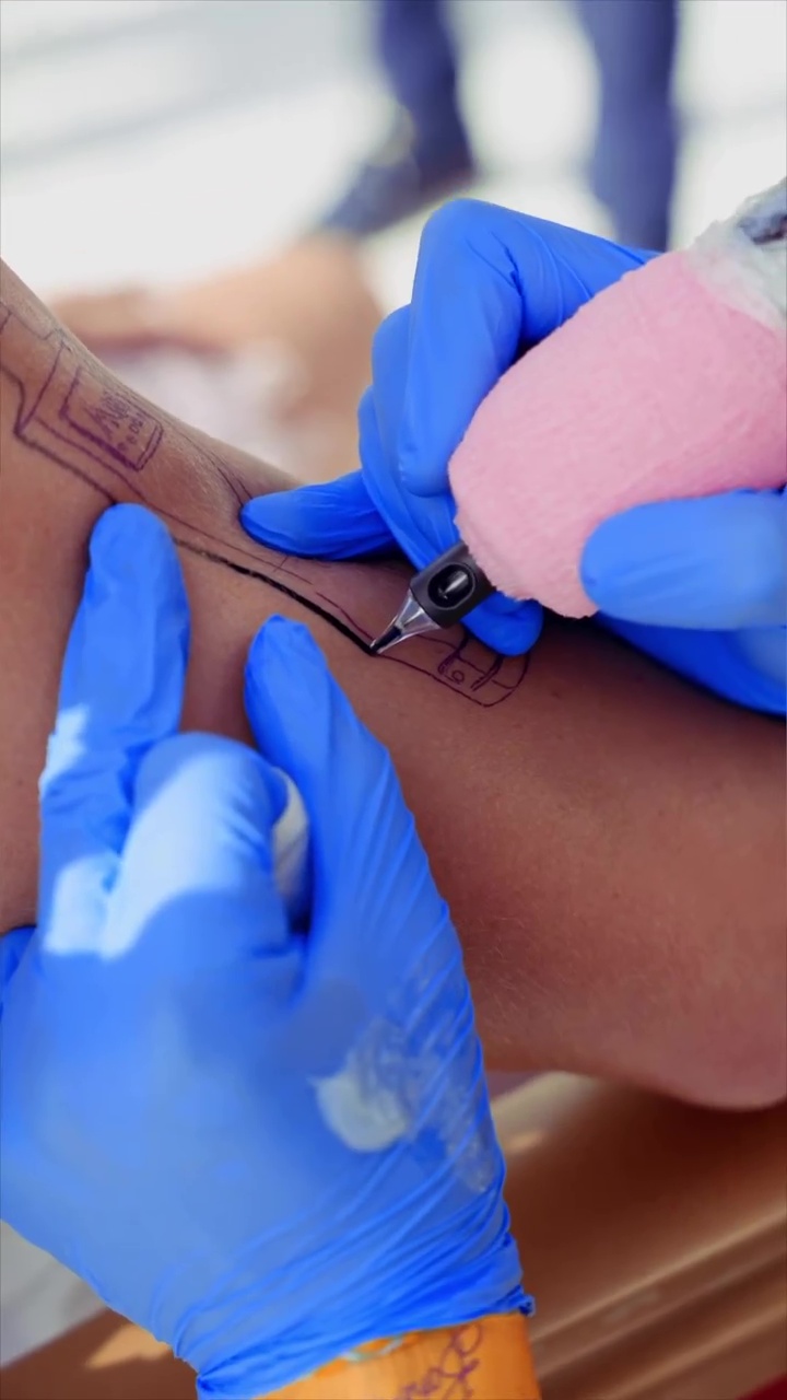 Jake Paul has VODKA tattooed on his arm by DJ Charlie Sloth, after a $250,000 bet. This is ahead of Tommy Fury fight