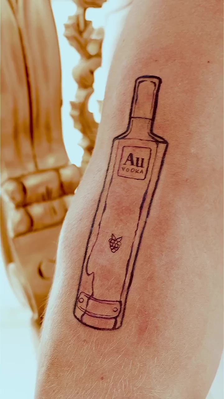 Jake Paul has VODKA tattooed on his arm by DJ Charlie Sloth, after a $250,000 bet. This is ahead of Tommy Fury fight