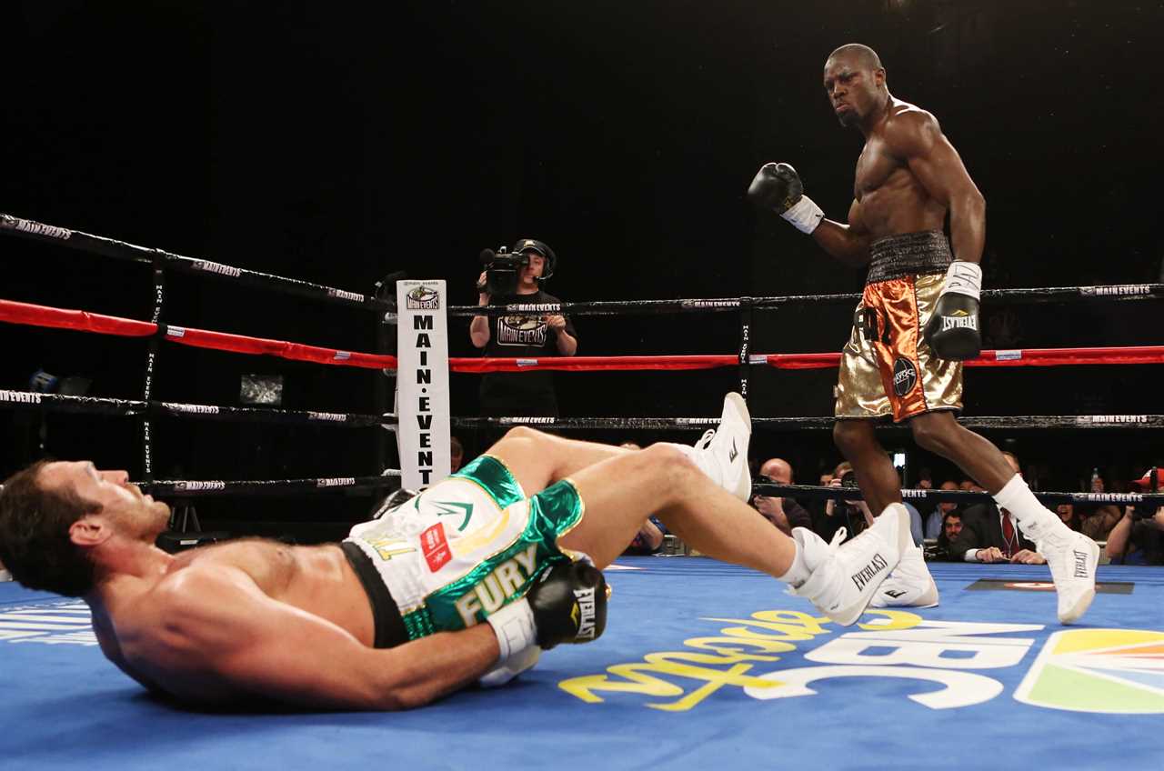 John Fury claims Tyson beat Usyk in the first round... but it isn't Wilder or Klitschko.