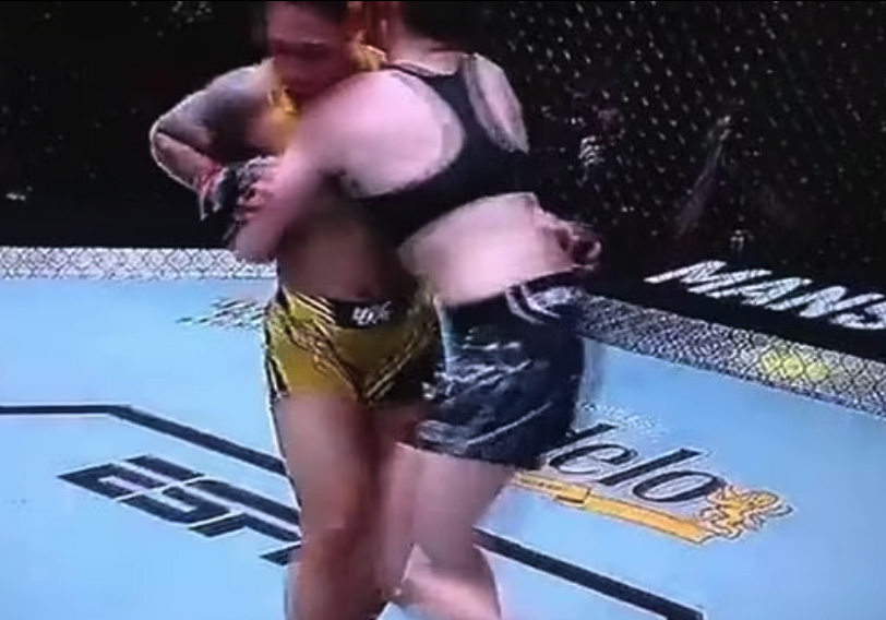 UFC star Jessica Andrade reveals that Erin Blanchfield's loss to UFC is due to a wardrobe error.