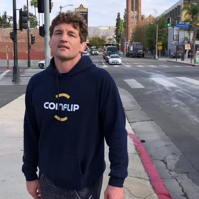 UFC legend Ben Askren is puzzled by Jake Paul’s popularity, and labels YouTuber an idiot who is too stupid to understand.