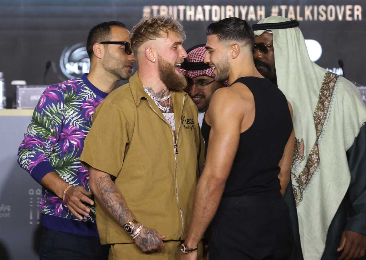 Star-studded crowd gathers at Jake Paul's fight against Tommy Fury, alongside comedy royalty and boxing