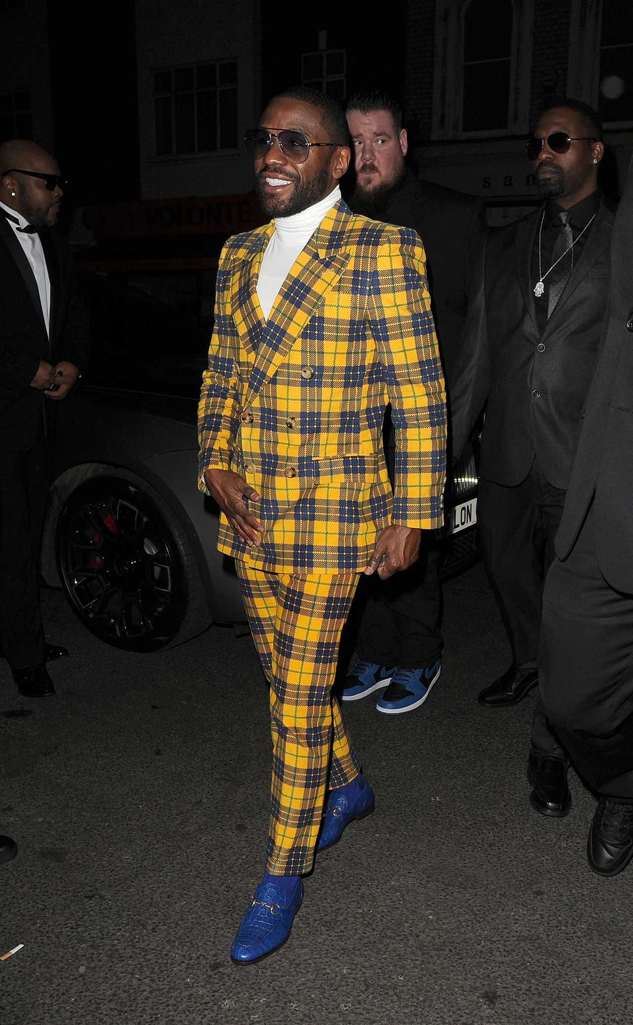 Floyd Mayweather turns 46 in a wild suit, as he visits London restaurant to celebrate ahead of Aaron Chalmers fight