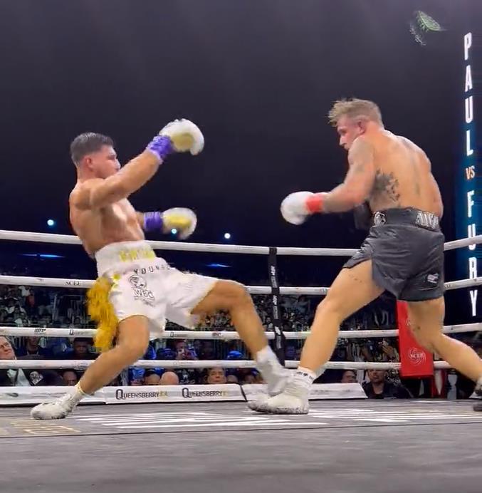 Fans were convinced Tommy Fury was knocked to the ground by Jake Paul. They did not lose their faith as new footage emerged.