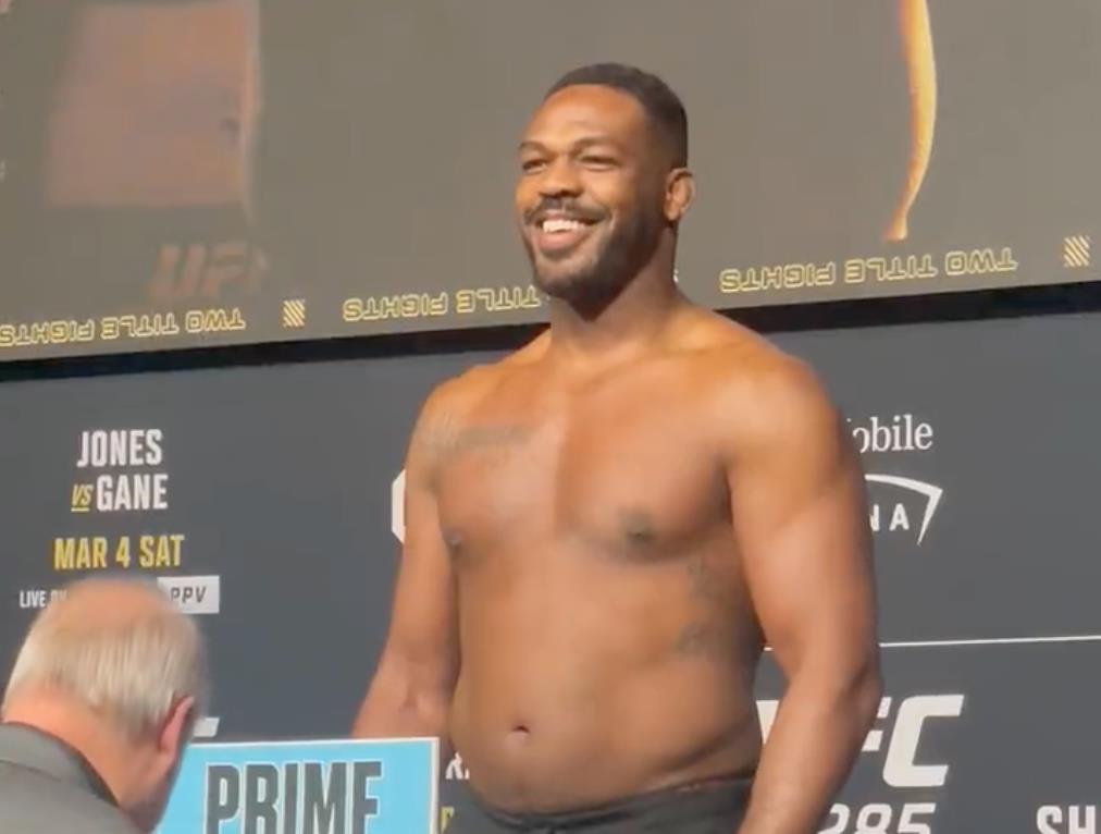 UFC 285: Watch Jon Jones, a jacked fighter, weigh in at 248lbs to fight Gane for the heavyweight title after undergoing a body transformation