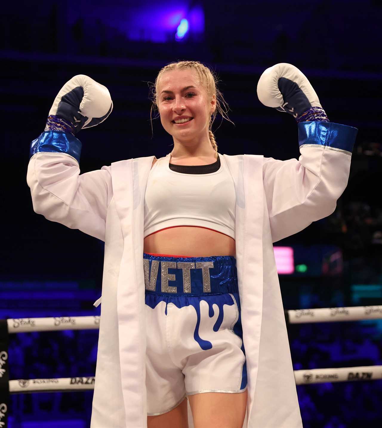 Misfits Boxing 015 LIVE Results: Jay Swingler, Astrid Witt and tag team on TOMIGHT - start time. How to stream.