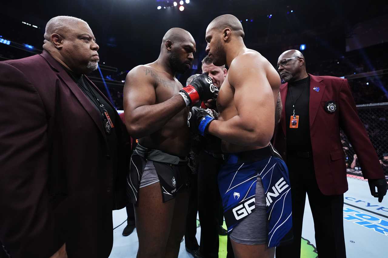 Watch Jon Jones incredibly CHOKE OUT Ciryl Gae in TWO MINUTES during UFC 285 to win the heavyweight title